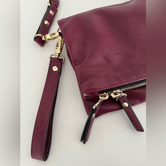 LA DIVA Burgundy Faux Leather Cross Body Bag Gold Hardware Converts to Clutch - Picture 12 of 16